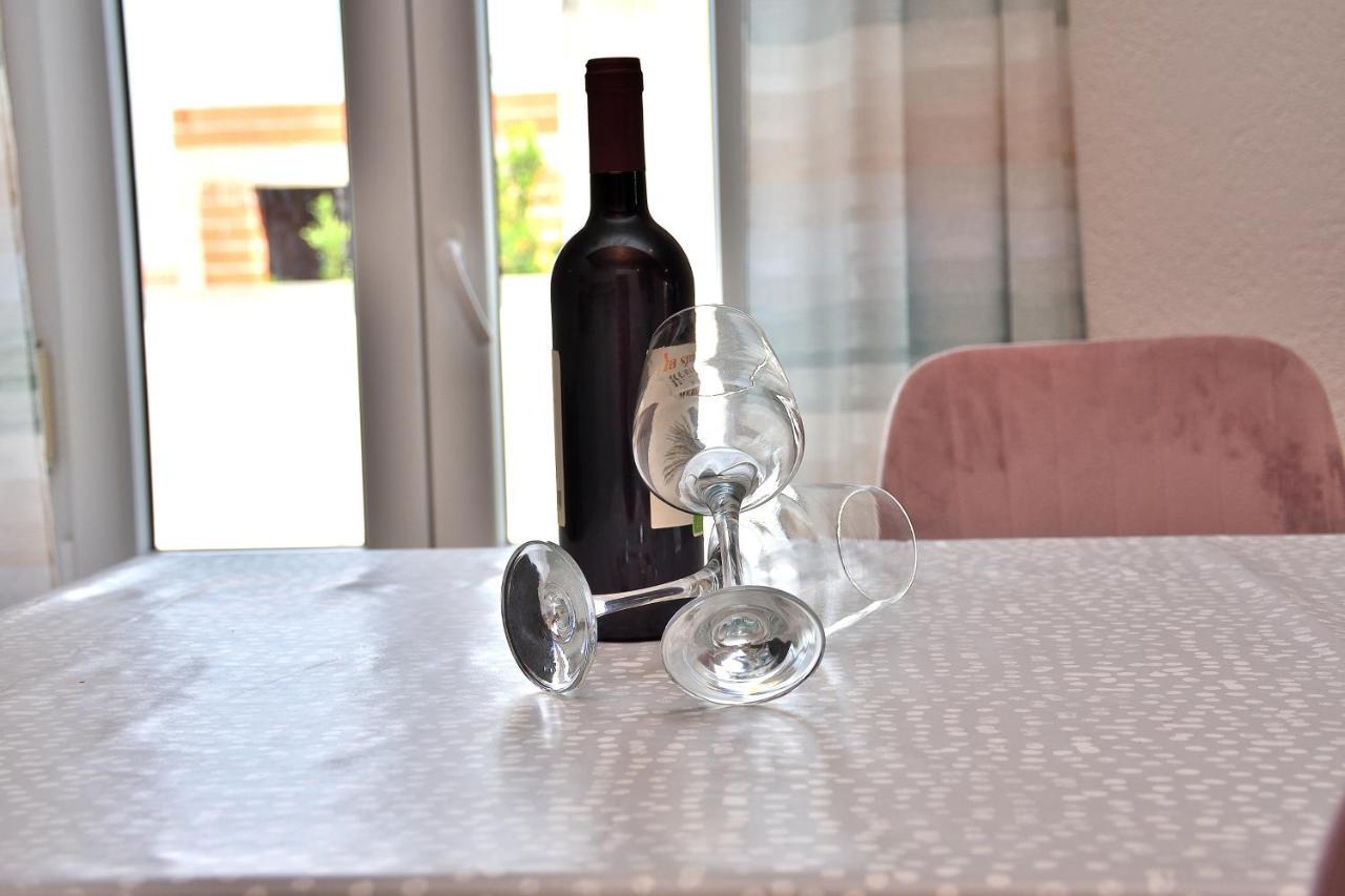 Apartment Leonora Водице Екстер'єр фото