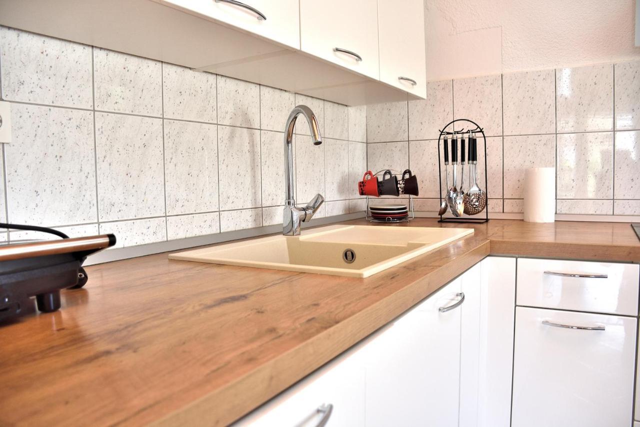 Apartment Leonora Водице Екстер'єр фото