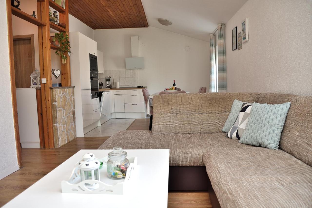 Apartment Leonora Водице Екстер'єр фото